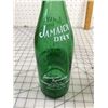 Image 2 : VINTAGE 28oz JAMAICA DRY GINGER ALE BOTTLE MEDICINE HAT