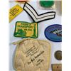 Image 3 : MISC LOT OF COLLECTIBLES AIR CADETS PATCHES MANTLES ETC