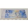 Image 2 : 2002 Bank of Canada Five Dollar Bank Note