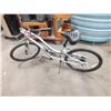 Image 1 : Capix 6 Speed Bicycle