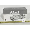 Image 5 : FIRST GEAR 1960 MACK B-MODEL PUMPER 1:34 SCALE W/ BOX