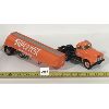 Image 1 : FIRST GEAR 1959 INTERNATIONAL SUPERTEST TRACTOR & TANKER 1:34 SCALE