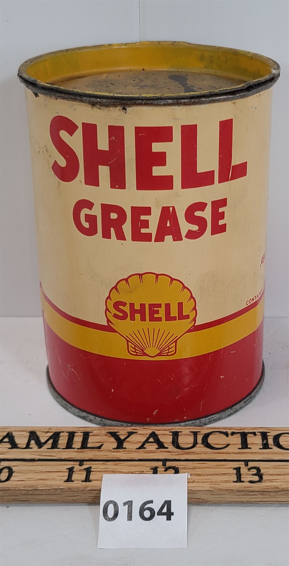 SHELL 1lb GREASE CAN - Kidd Family Auctions