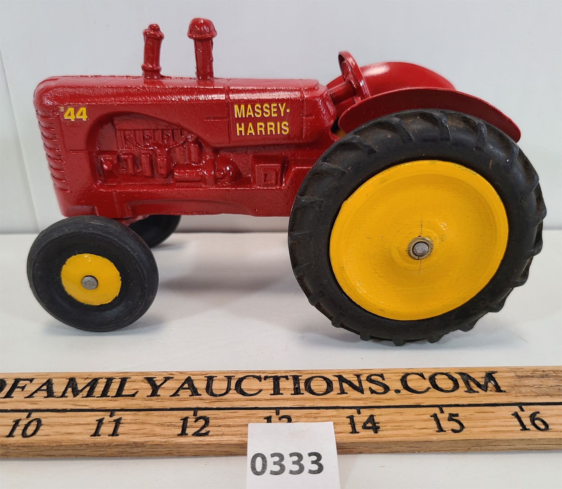 LINCOLN TOYS MASSEY HARRIS 44 DIE CAST TRACTOR Kidd Family Auctions lincoln-toys-massey-harris-44-die-cast-tractor-kidd-family-auctions