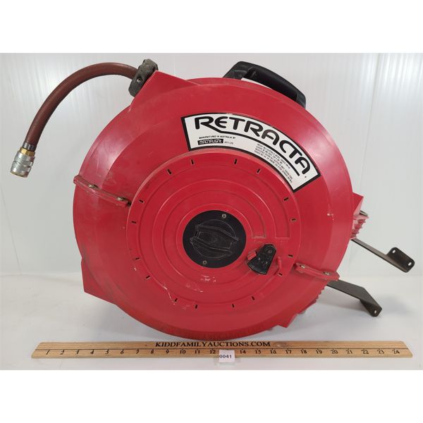 RETRACTA AIR HOSE REEL W/ SWIVEL MOUNT