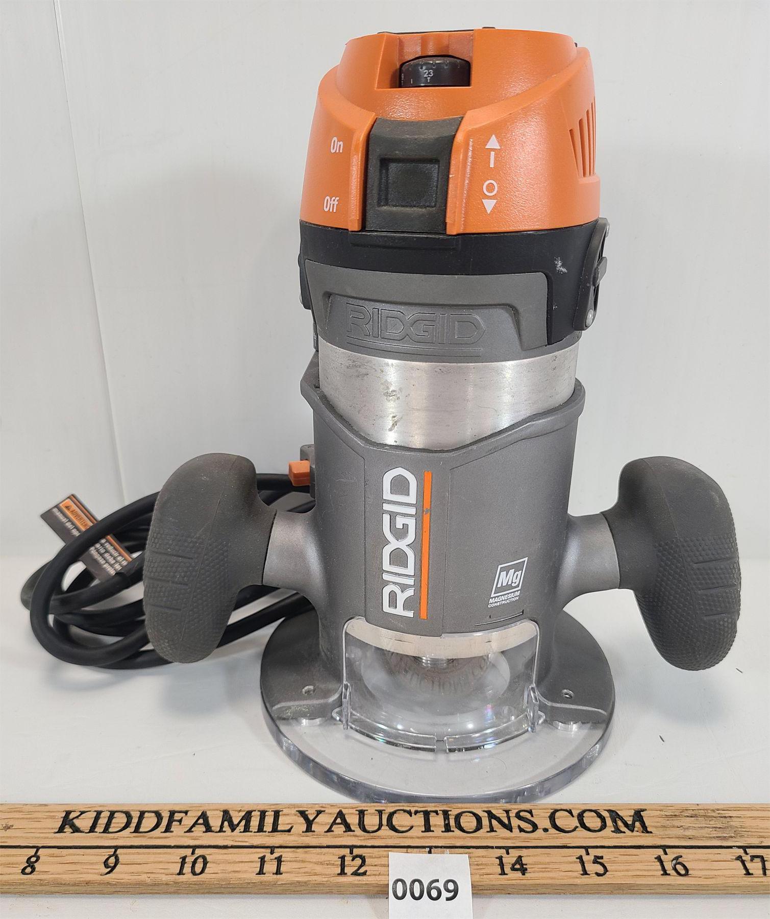 RIDGID CORDED 120V PLUNGE BASE ROUTER - R2911