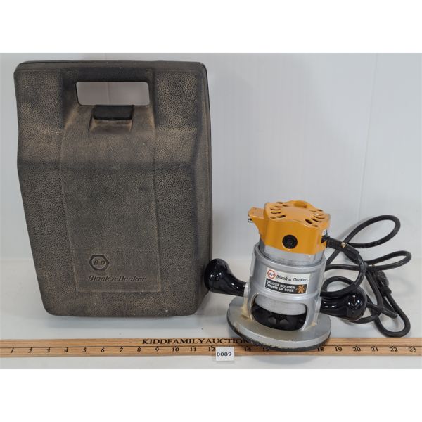 BLACK & DECKER DELUXE CORDED ROUTER