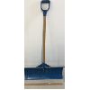 Image 2 : LOT OF 2 - SNOW SHOVEL AND VINTAGE EATONS WET & DRY VAC