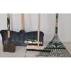 Image 2 : LOT OF 4 - SNOW SHOVEL - SPADE - RAKE - PUSH BROOM 