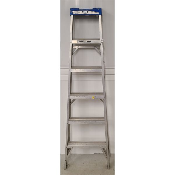 6 FOOT STEP LADDER 