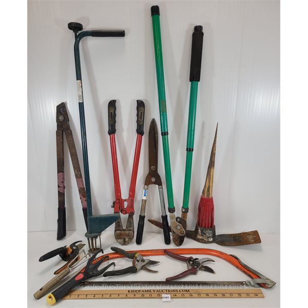 JOB LOT - GARDENING SHEARS - SNIPPERS - WEED PULLER - HAND SAW - ETC. 