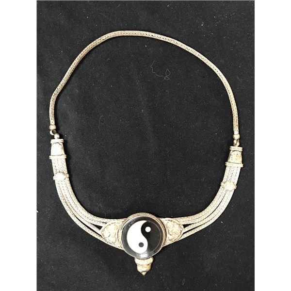 VINTAGE YING AND YANG NECKLACE