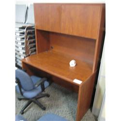 Cherry Sales Desk With Hutch