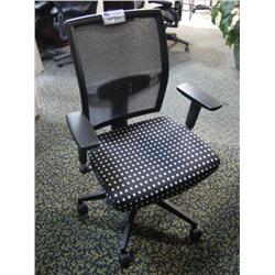 Bl;ack Mesh Back Task Chair