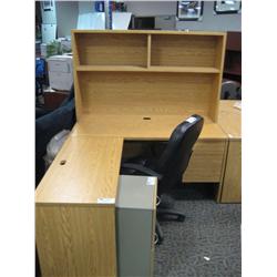 Oak L-shape Desk With Hutch