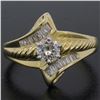 Image 2 : 18k Yellow and White Gold 0.90 ctw Round and Baguette Diamond Ring