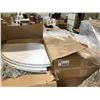 Image 2 : 3 BOXES OF 4' WHITE REFLECTORS, BAGS AND BRACKETS
