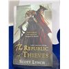 Image 1 : Scott Lynch "The Republic Of Theieves"