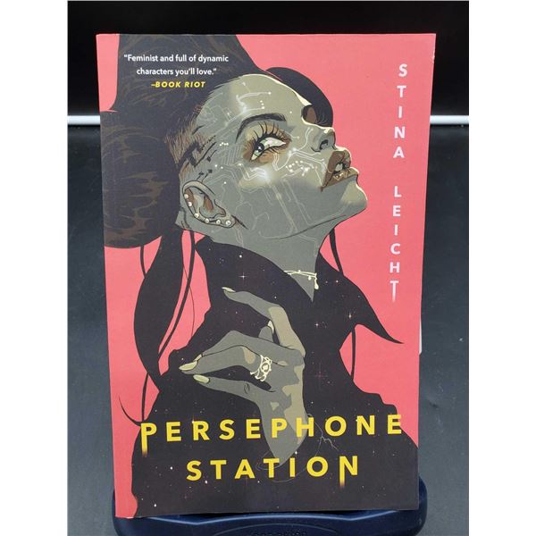 Stina Leicht "Persephone Station"