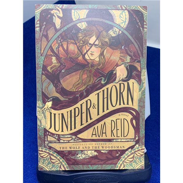Ava Reid "Juniper & Thorn"