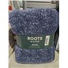 Image 1 : roots home sherpa throw 50" x 70"