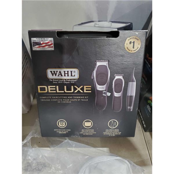 Wahl Deluxe Complete Haircutting  and Trimming Kit