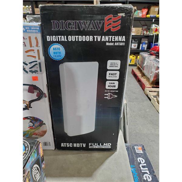 DigiwavEE Digital Indoor/Outdoor TV Antenna ATSC HDTV Full HD 1920 x 1080 Ready Model ANT5011