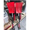 Image 2 : NEW Lot of 2 Snow Shovel / Brush Sets