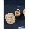 Image 2 : Lot Of 3 Nice First Nations Pine Needle Baskets