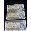 Image 2 : 4 Vintage Bank Notes