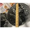 Image 2 : Baking Pans and Cookie Press
