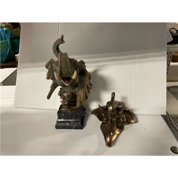 Elephant décor , smaller one is metal