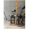 Image 4 : Two Giraffe Statues