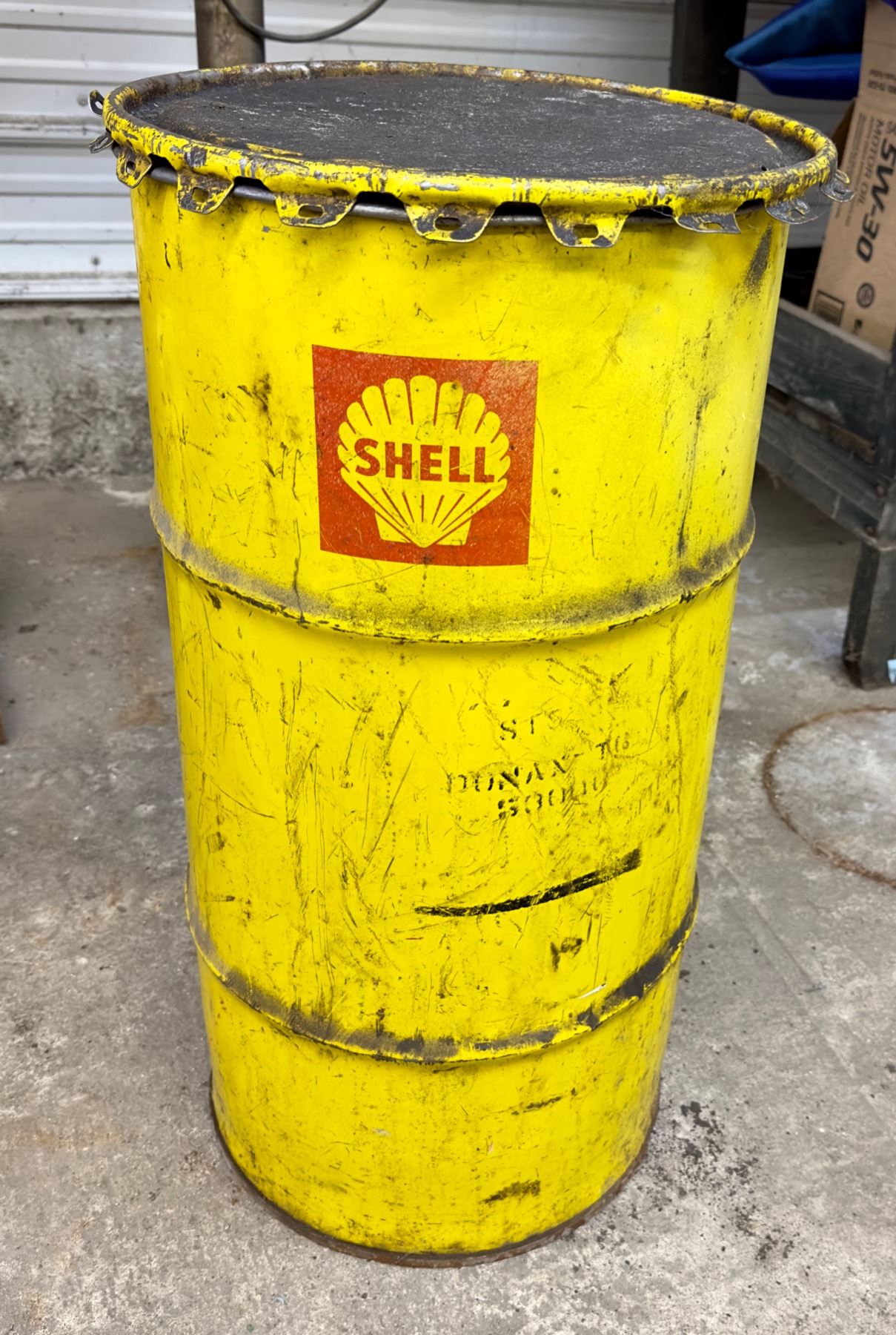 VINTAGE LARGE SHELL BARREL