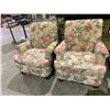 Image 1 : PAIR OF FLORAL FLEXSTEEL LOUNGE CHAIRS