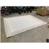 Image 2 : PATTERNED INDOOR/OUTDOOR AREA RUG 9'10"X7'10"