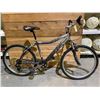 Image 2 : AVALON COMFORT SERIES 7 SPEED BICYCLE