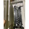 Image 2 : SCHNEIDER INDOOR SURFACE MOUNT 200A 120/240V LOAD CENTER