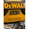 Image 2 : DEWALT CHARGING RADIO