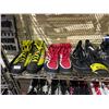 Image 2 : 2 SHELVES OF ASSORTED SIZE BOXING SHOES