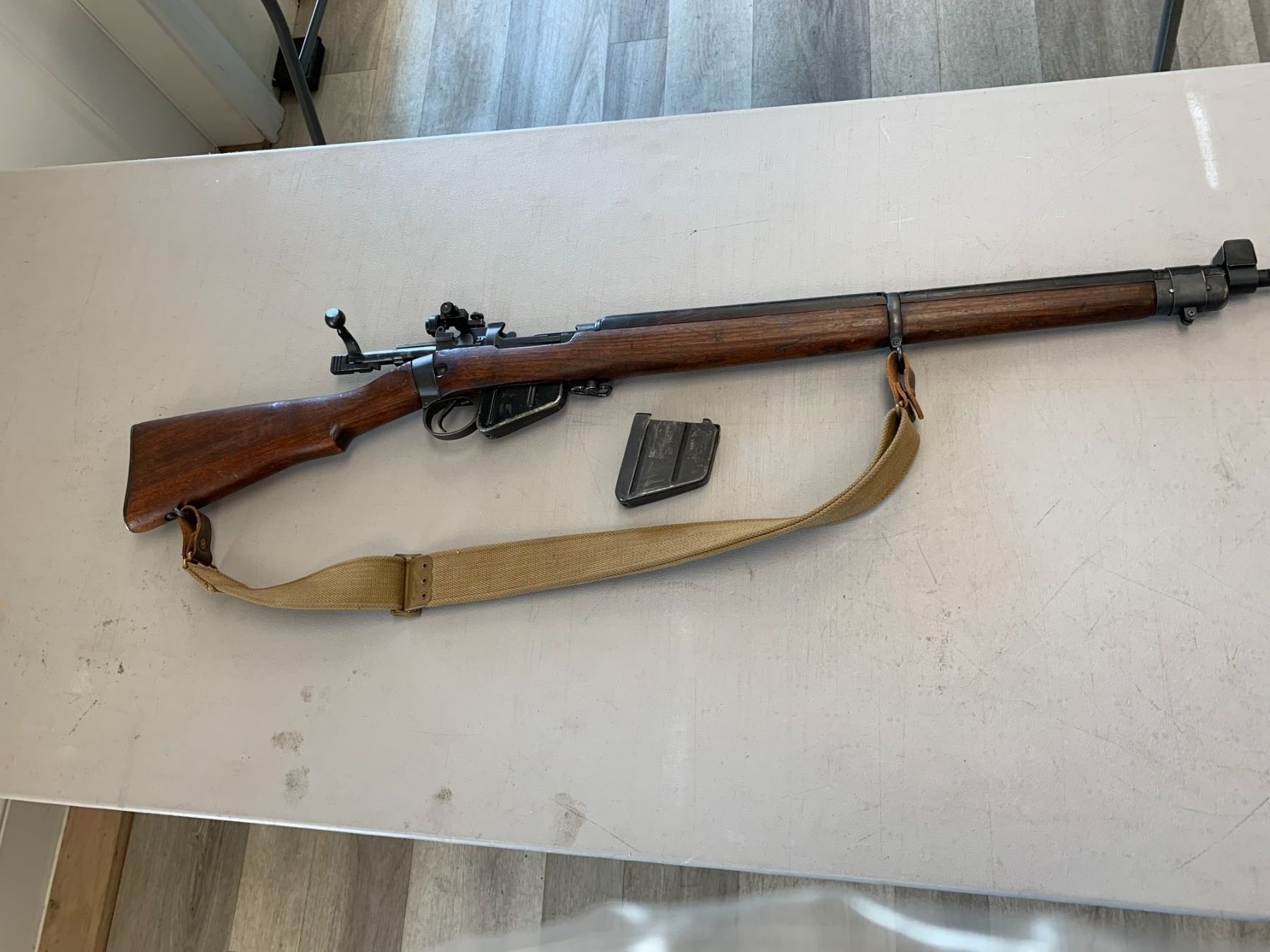 P* LEE ENFIELD NO4 MK1 .303 BRITISH BOLT ACTION RIFLE (MATCHING BOLT)  SERIAL #90L4337, LONGBRANCH - Able Auctions