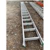 Image 2 : FEATHERLITE 20' EXTENSION LADDER (SOME DAMAGE)