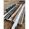 Image 2 : PALLET OF ASSORTED ITEMS INCLUDING; HYDRAULIC CYLINDER, TRIM, METAL PIPES & MORE