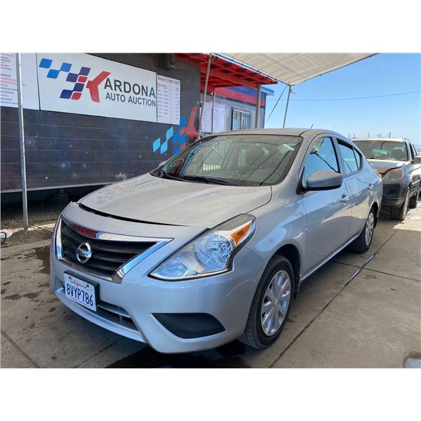 2015 NISSAN VERSA