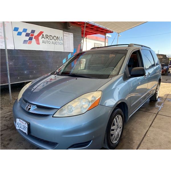 2006 TOYOTA SIENNA