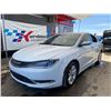 Image 1 : 2015 CHRYSLER 200