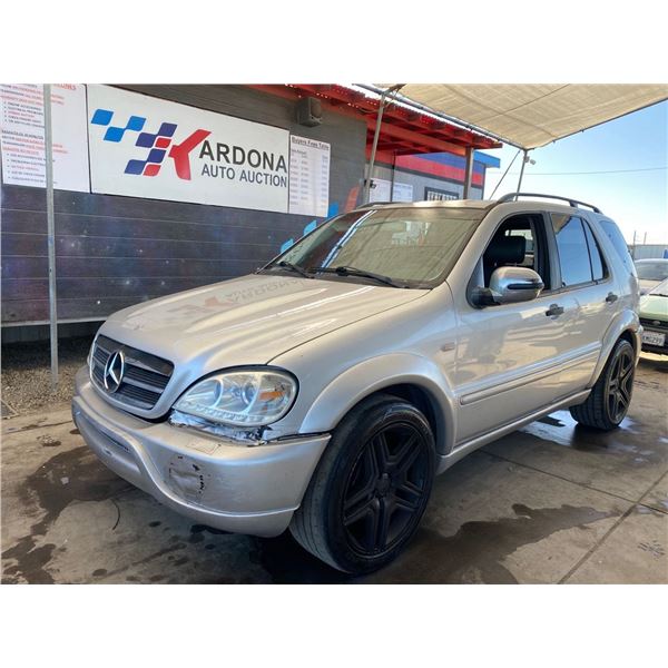 2000 MERCEDES-BENZ M-CLASS