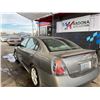 Image 2 : 2002 NISSAN ALTIMA