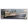 Image 1 : TITANIC-MUSEUM QUALITY 1/350 SCALE MODEL KIT