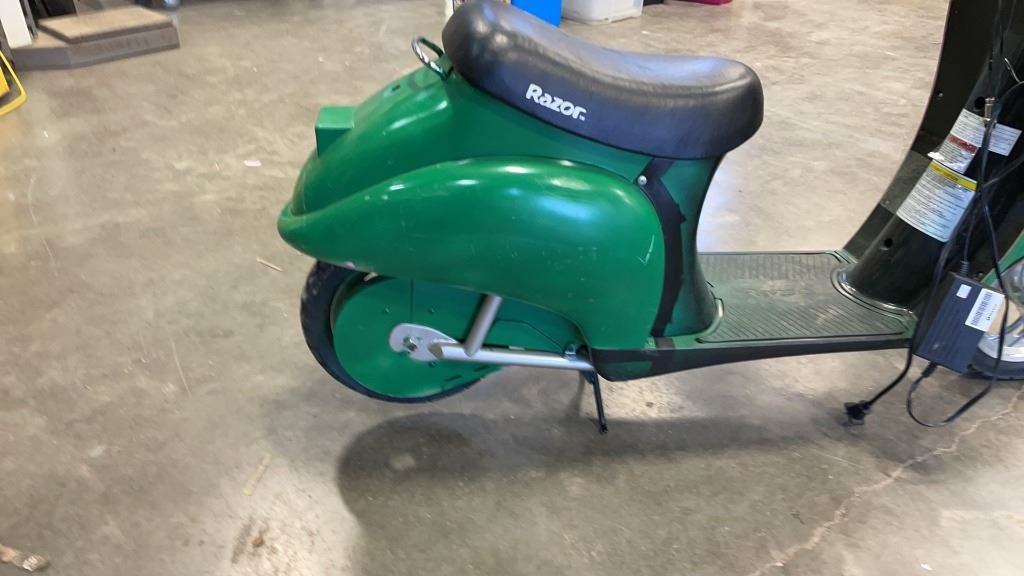 RAZOR ELECTRIC SIT DOWN SCOOTER razor-electric-sit-down-scooter